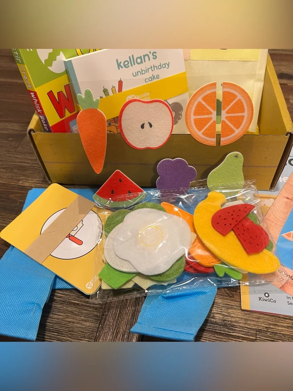 KiwiCo Kitchen Play With Felt Food Pieces Organizer Books